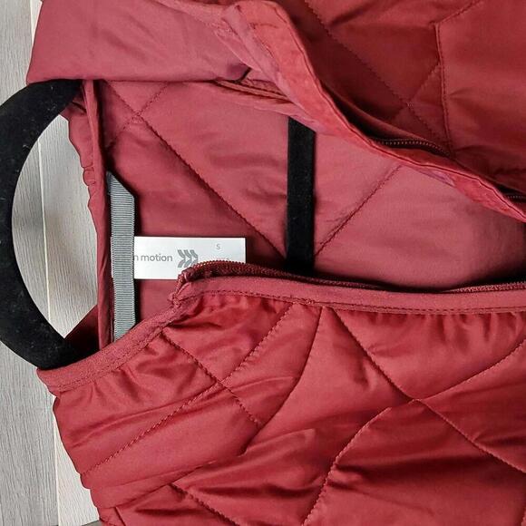 Red Padded Hooded Jacket | All In Motion | S - Picture 4 of 6